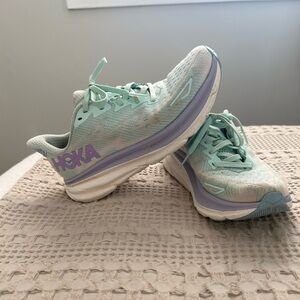 Women’s Hoka Clifton 9- Mint and Purple